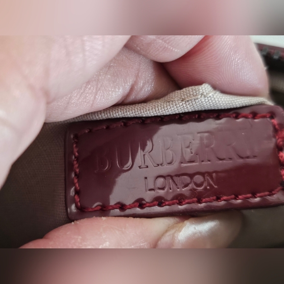 Burberry Nova Check Wristlet Clutch Beige Plaid Canvas Red Leather Zip Pouch. - Picture 12 of 12